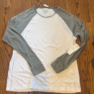 Rogue Long-Sleeve Raglan Tee in White and Olive